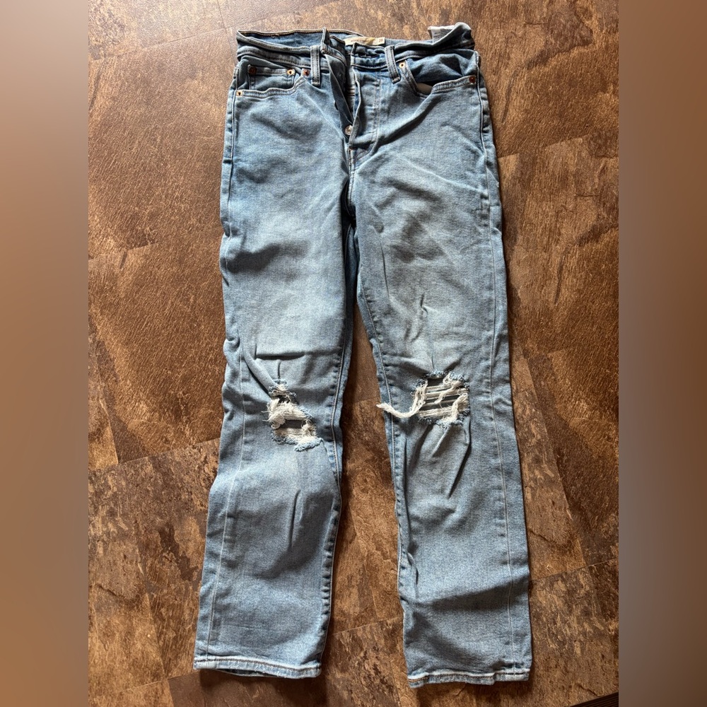 Levi's Light Wash Distressed Women's Straight Leg Jeans
